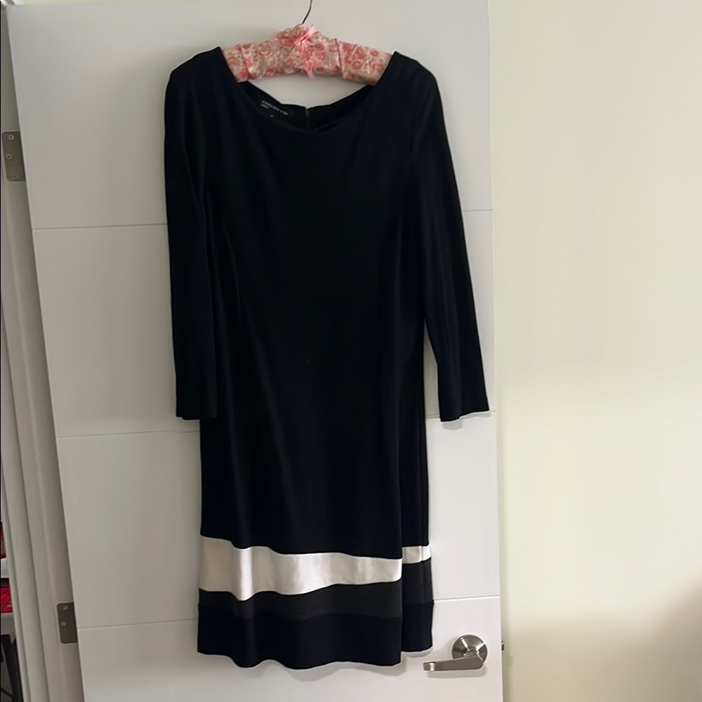 Elegant Black,Grey and White Jones New York Dress